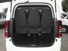 2023款 PLUS 1.8L 9座舒适版