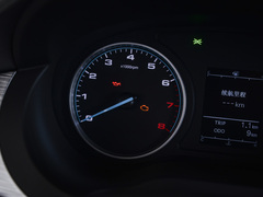 2023款 PLUS 1.8L 7座智联版