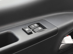 2023款 PLUS 1.5T 5/7座经典版