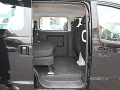 2023款 PLUS 1.5T 5/7座经典版
