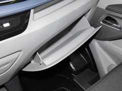 2023款 2.0T 精英版 手动短轴低顶 5/6座（125Ps）