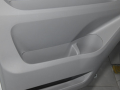 2023款 2.0T 精英版 手动短轴低顶 5/6座（125Ps）