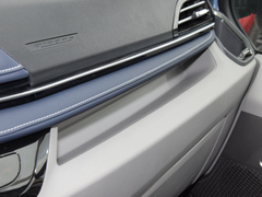 2023款 2.0T 精英版 手动短轴低顶 5/6座（125Ps）