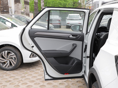 2023款 300TSI DSG两驱辰光版