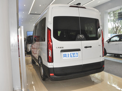 2022款 2.0T 手动运杰前驱短袖高顶后单胎6座 
