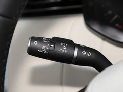 2023款 改款 3.0 L6 400PS 盛世加长版