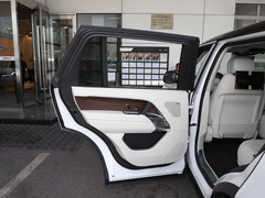 2023款 改款 3.0 L6 400PS 盛世加长版