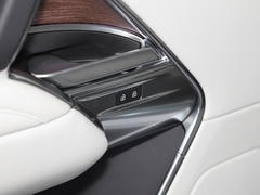 2023款 改款 3.0 L6 400PS 盛世加长版