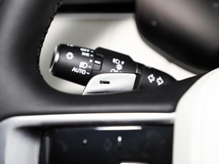 2023款 改款 3.0 L6 400PS 盛世加长版