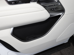 2023款 改款 3.0 L6 400PS 盛世加长版