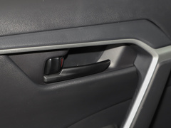 2023款 2.0L CVT两驱领先版