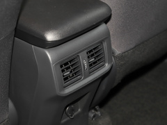 2023款 2.0L CVT两驱领先版