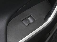 2023款 2.0L CVT两驱豪华PLUS版