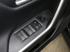 2023款 2.0L CVT两驱豪华PLUS版