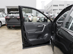 2023款 2.0L CVT两驱豪华PLUS版