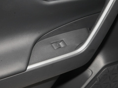 2023款 2.0L CVT两驱豪华PLUS版