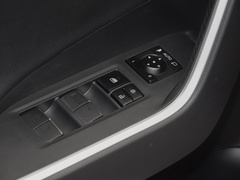 2023款 2.0L CVT四驱豪华PLUS版