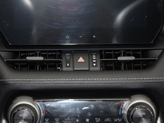 2023款 2.0L CVT四驱豪华PLUS版
