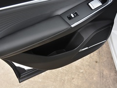 2023款 博越COOL 1.5TD 智慧型