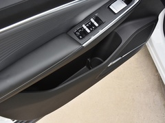 2023款 博越COOL 1.5TD 智慧型