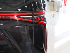 2023款 2.0T 星云七座版