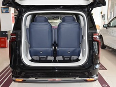 2023款 2.0T 星云六座版