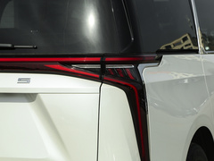 2023款 2.0T 星际七座版