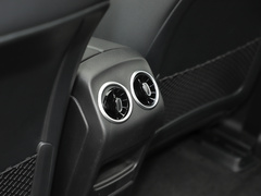 2023款 EQA 260