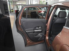 2023款 EQA 260