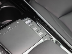 2023款 EQA 260