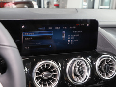 2023款 EQA 260