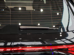 2023款 EQB 260