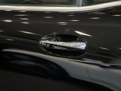 2023款 EQB 260