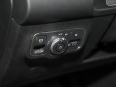 2023款 EQB 260