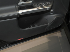 2023款 EQB 260