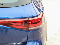 2023款 EQB 260