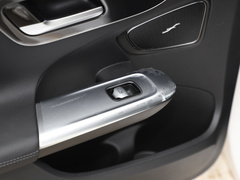 2023款 改款 C 200 L 运动版