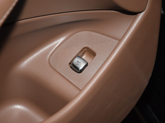 2023款 改款 E 300 L 豪华型