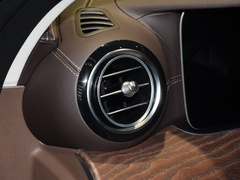 2023款 改款 E 300 L 豪华型