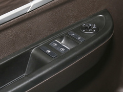 2023款 2.0L CNG长轴创享版 7座