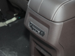 2023款 2.0L CNG长轴商务版 7座