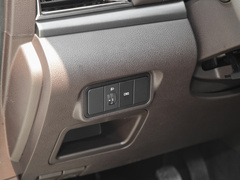 2023款 2.0L CNG长轴商务版 7座