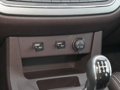 2023款 2.0L CNG长轴商务版 7座