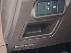 2023款 2.0L CNG长轴商务版 7座