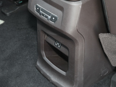 2023款 2.0L CNG长轴豪华营运版 7座