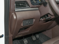 2023款 2.0L CNG长轴豪华营运版 7座