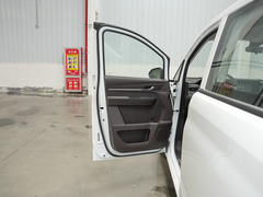 2023款 2.0L CNG长轴豪华营运版 7座