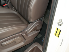 2023款 2.0L CNG长轴豪华营运版 7座