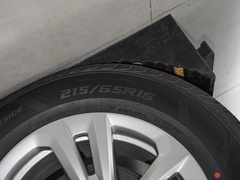 2023款 2.0L CNG长轴豪华营运版 7座