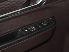 2023款 2.0L CNG长轴豪华营运版 7座